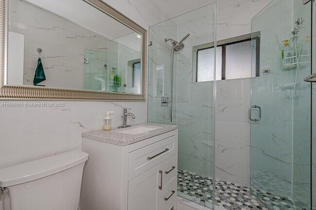 Building Photo - 245 189th Terrace