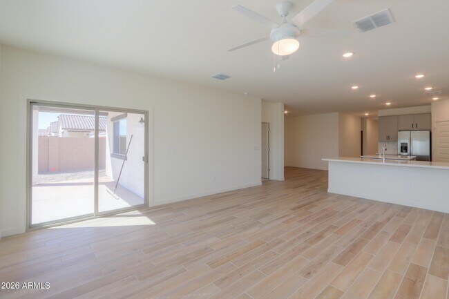 Building Photo - 40285 W Chambers Dr