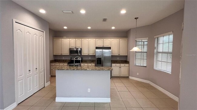 Building Photo - 10459 Stapeley Dr