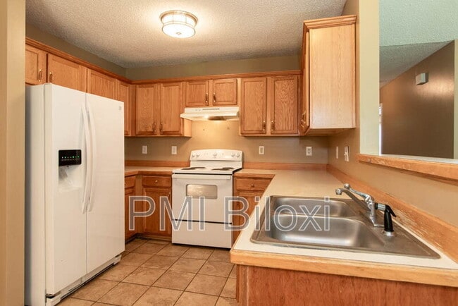 Building Photo - 14045 Dunnbarton Dr