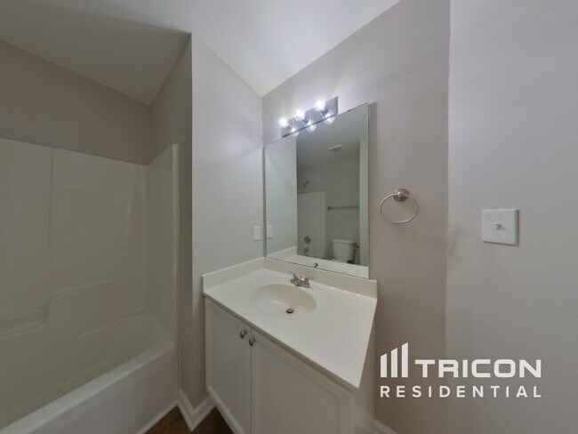 Building Photo - 3709 Bentley Pl