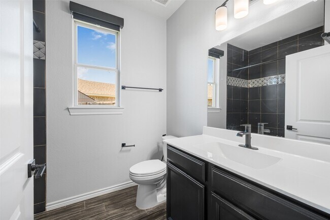 Building Photo - 11631 Darby Chase Trl