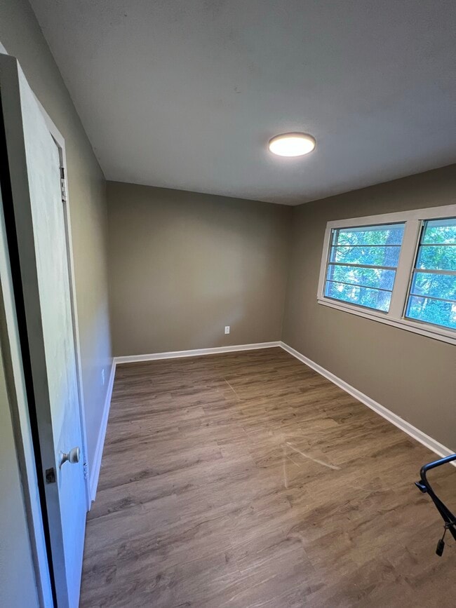 Building Photo - 3366 Willow Lane Dr