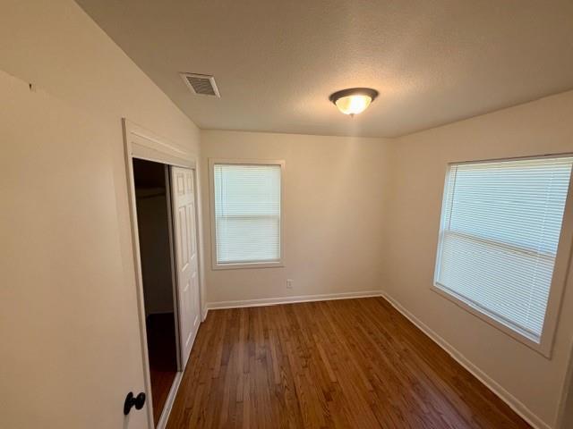 Building Photo - 822 Woodleigh Dr