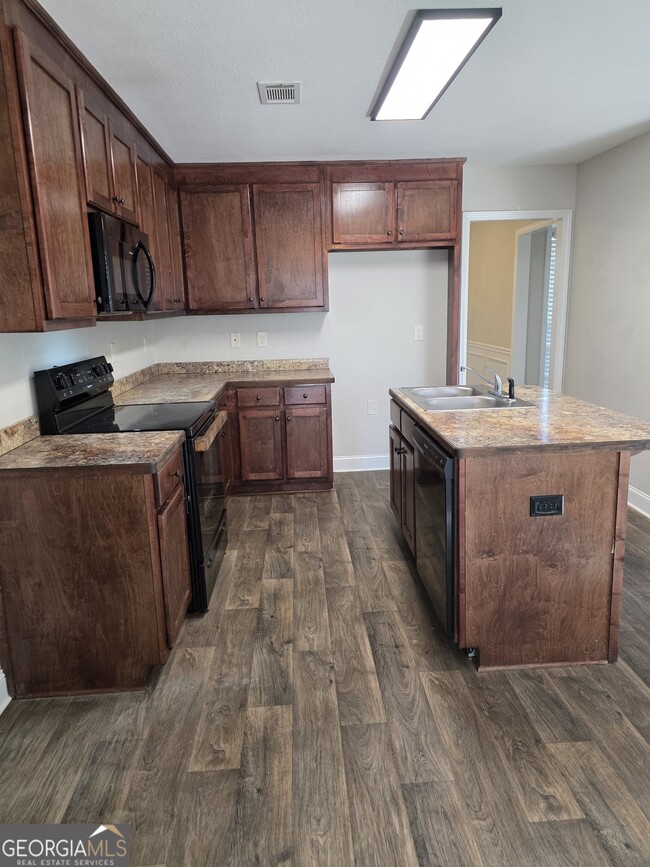 Building Photo - 1700 Riveredge Walk