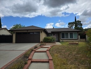 Building Photo - Lovely 3 Bedroom Home in Walnut