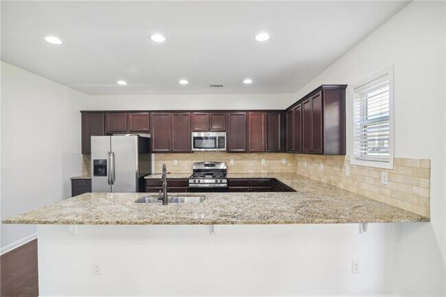 Building Photo - 5770 Rialto Way