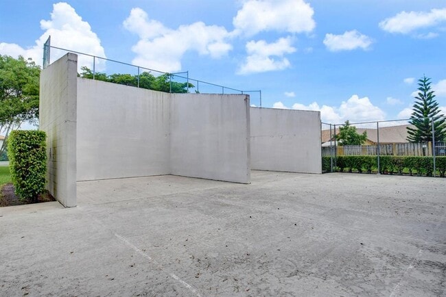 Building Photo - 9565 El Clair Ranch Rd