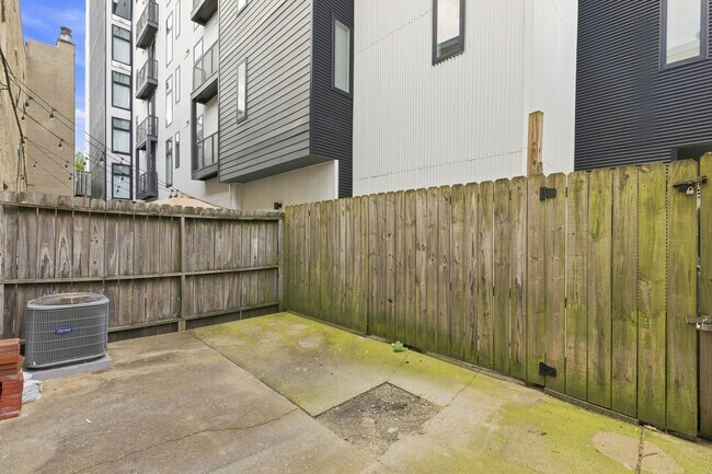 Building Photo - 316 W Wildey St