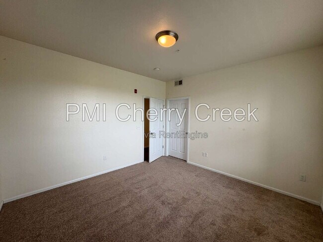 Building Photo - 3890 S Dayton St