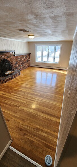 Building Photo - 6 Greenacre Rd