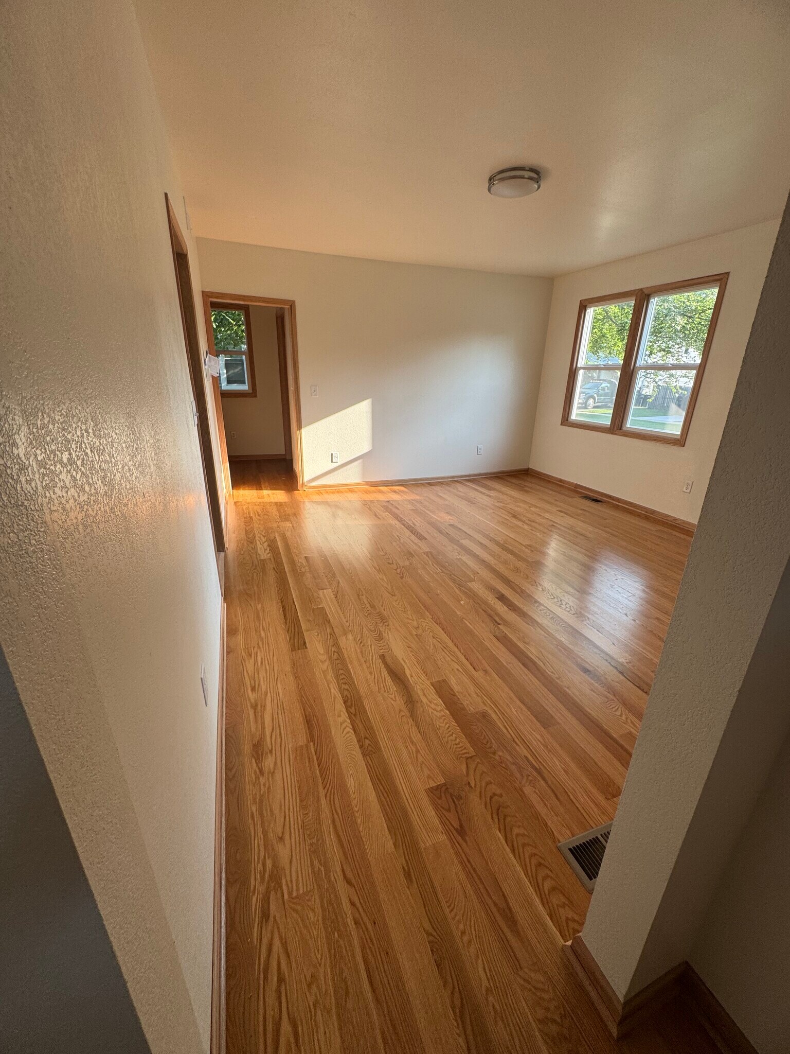 Building Photo - 420 Ridgeland Ave