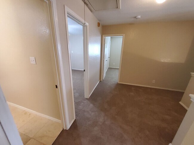 Building Photo - 14819 Mountainside Ridge