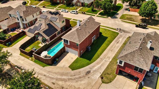 Building Photo - 1402 Stone Canyon Way