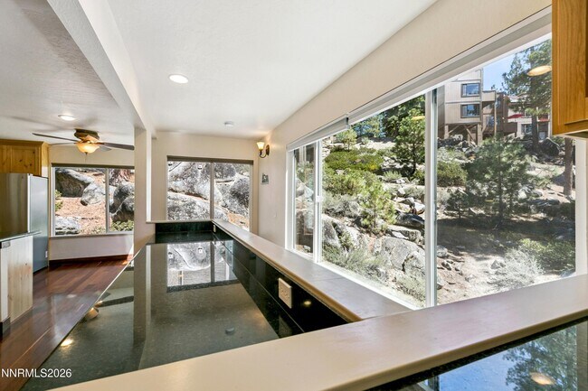 Building Photo - 215 Clubhouse Cir