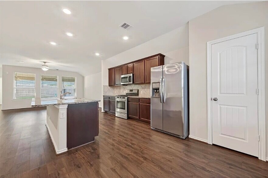 Building Photo - 25911 Rustical Rd