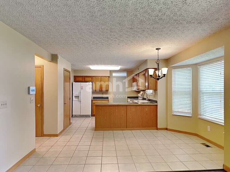 Building Photo - 7908 Windrift Pl