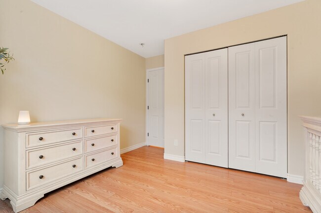 Building Photo - 22202 68th Pl West