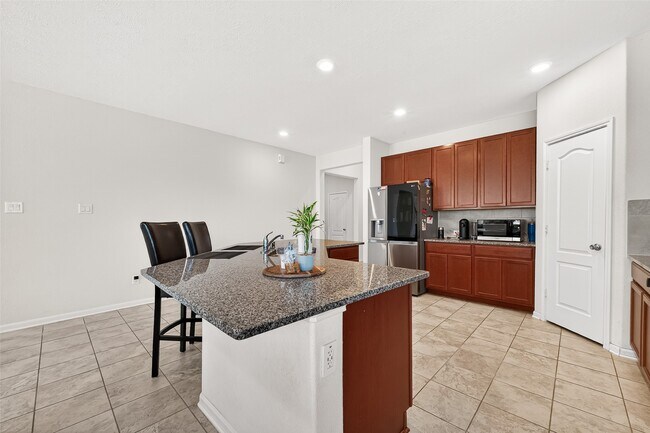 Building Photo - 28423 Aubrey Orchard Ln