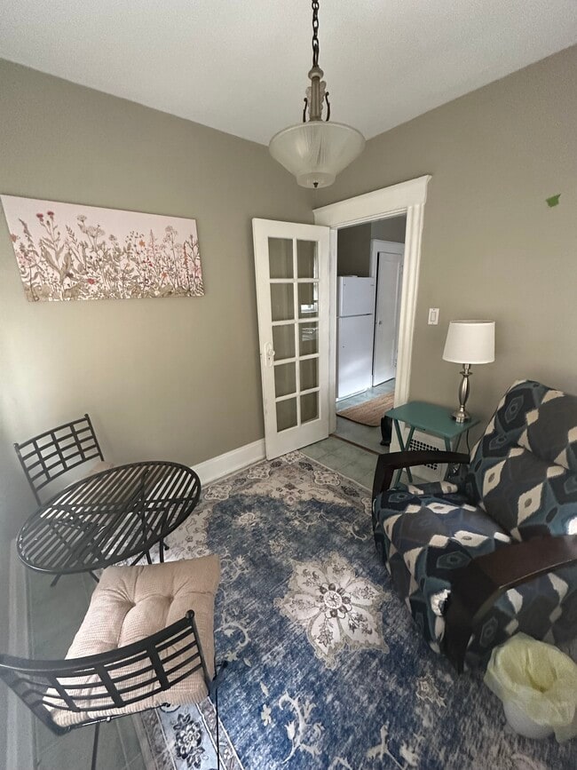 Building Photo - 2533 Valley View Ct