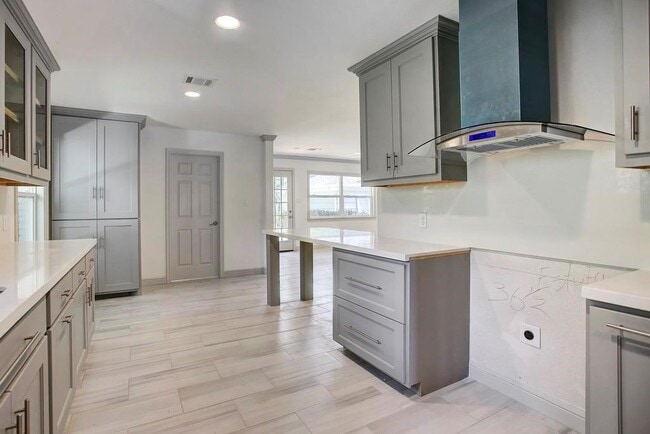 Building Photo - 5402 Cheena Dr