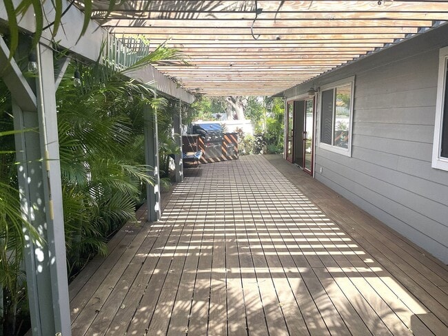 Building Photo - Central Kihei - Pi?ilani Villages 3 Bed 2 Bath Unfurnished Home with High end Finishes & Family-F...