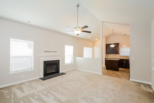 Building Photo - 288 Lakemont Dr