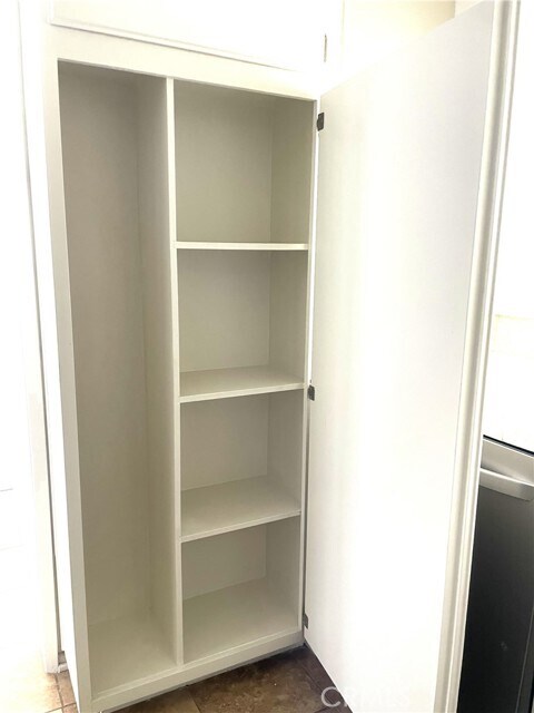 Building Photo - 1007 S Catalina Ave