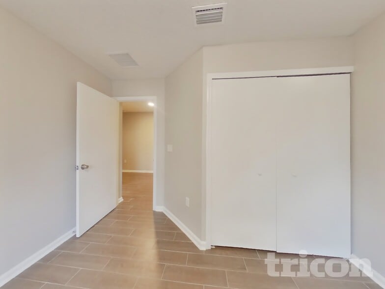 Building Photo - 75177 Brookwood Dr