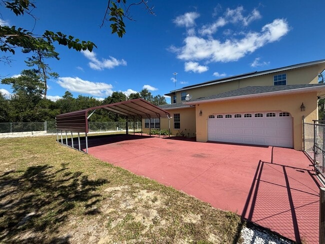 Building Photo - Large home and yard- 4/4 won't last