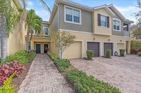 Building Photo - Gorgeous Light & Bright 3 Bedroom 2.5 Bath...