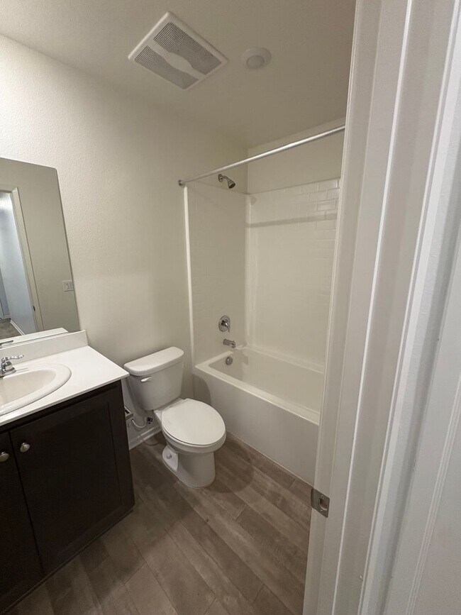 Building Photo - Beautiful Newly Built Single-Family Home-Hemet!