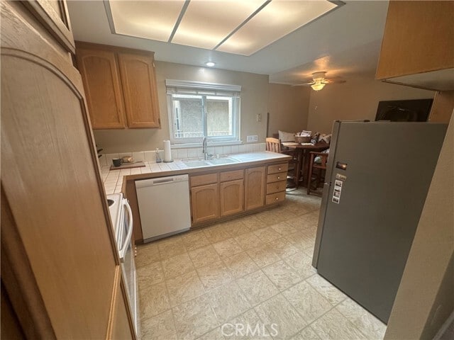 Building Photo - 2396 Via Mariposa W