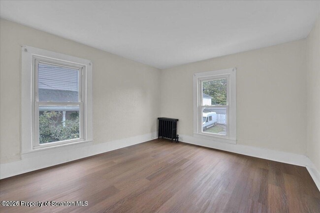 Building Photo - 927 Acker Ave