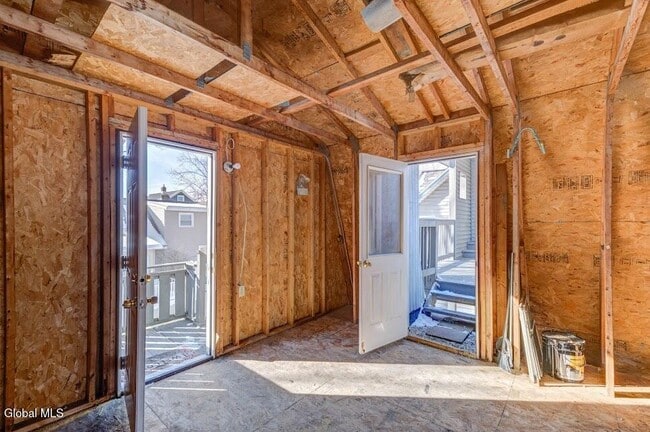 Building Photo - 1346 Van Antwerp Rd