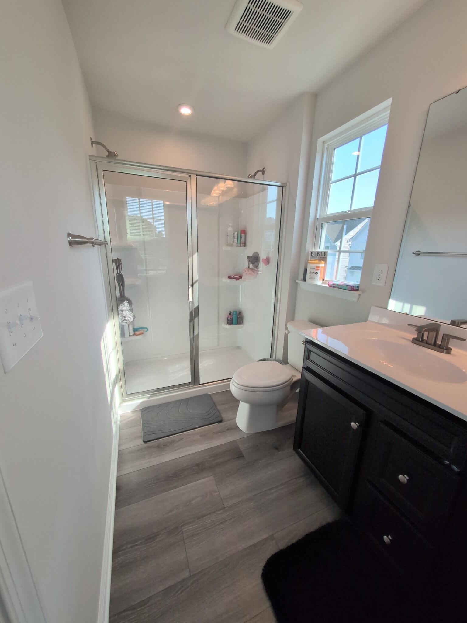 Building Photo - 4138 Riverside Dr