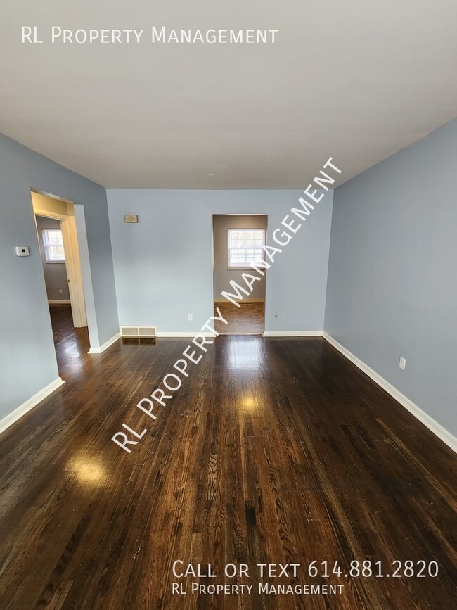 Building Photo - 2 bedroom 1 bathroom apartment in Clintonv...