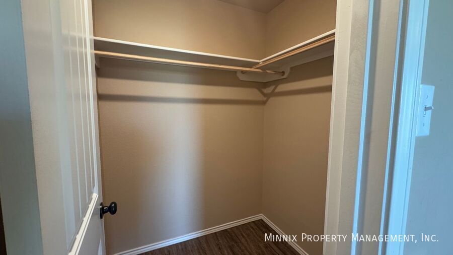 Building Photo - 2412 N Ave O