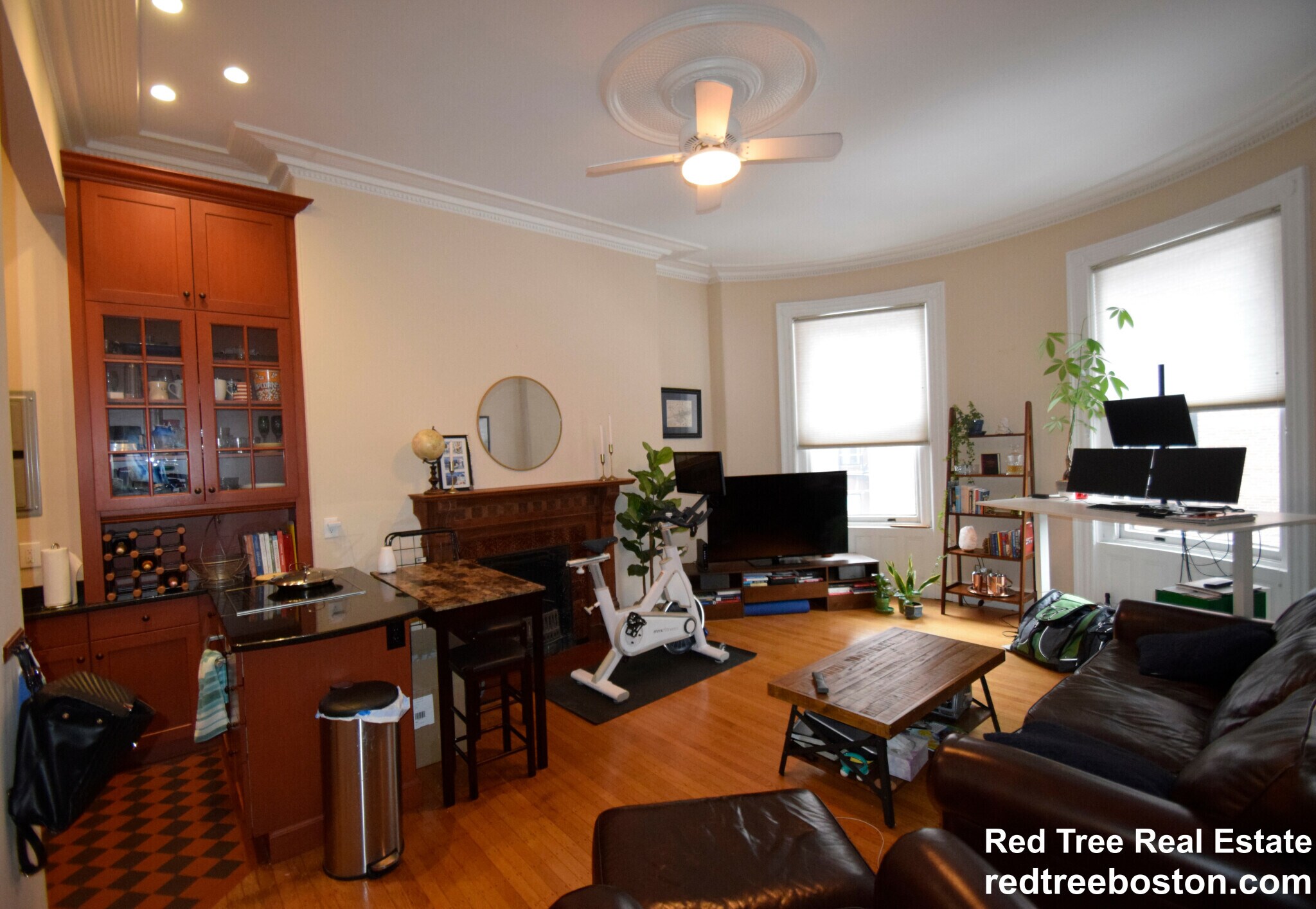 Building Photo - 384 Marlborough St