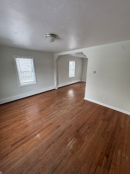 Building Photo - 62 Reed St