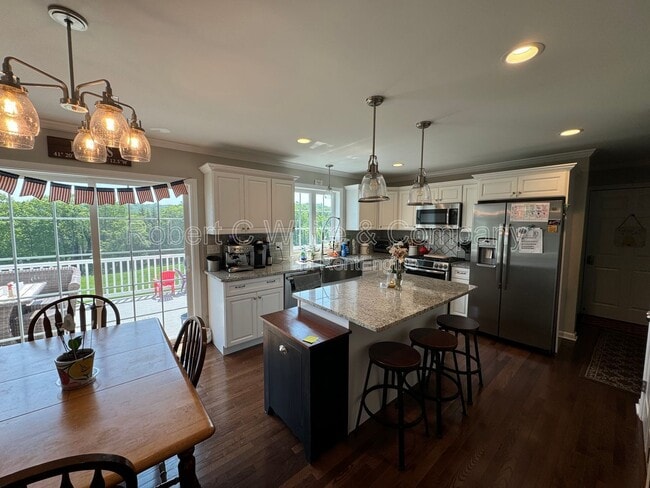 Building Photo - 26 Northview Dr