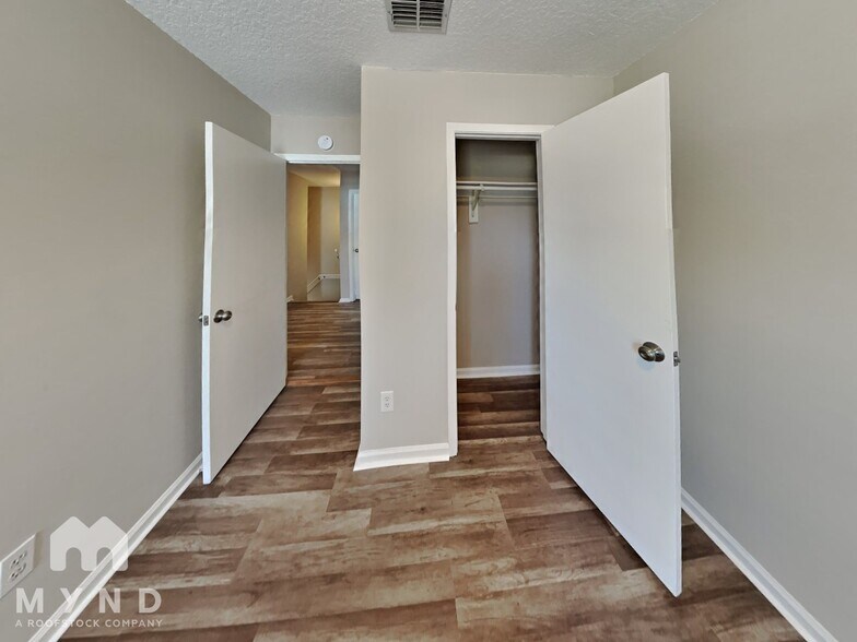 Building Photo - 6477 Sierra Dr