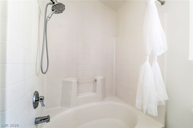 Building Photo - 11000 Vallerosa St