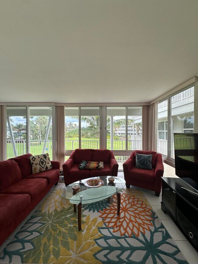 Building Photo - 1221 Hillsboro Mile