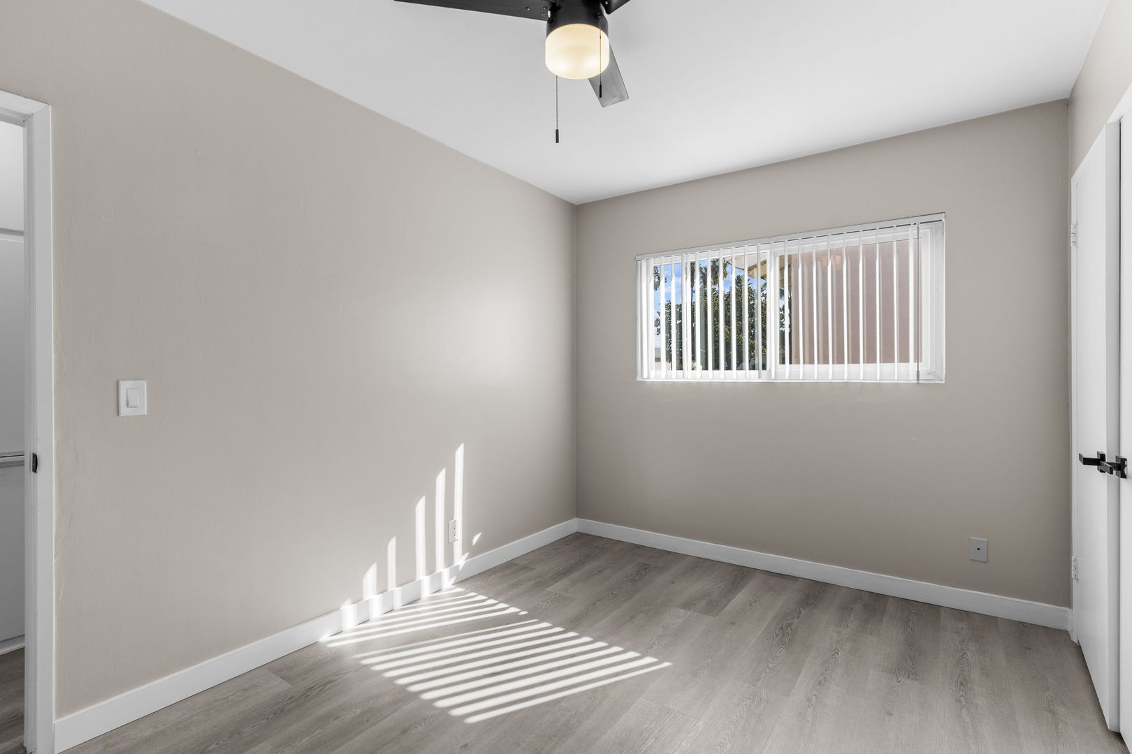 Building Photo - 113 S Lillie Ave