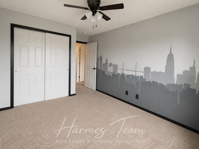 Building Photo - 5960 Grapevine Dr