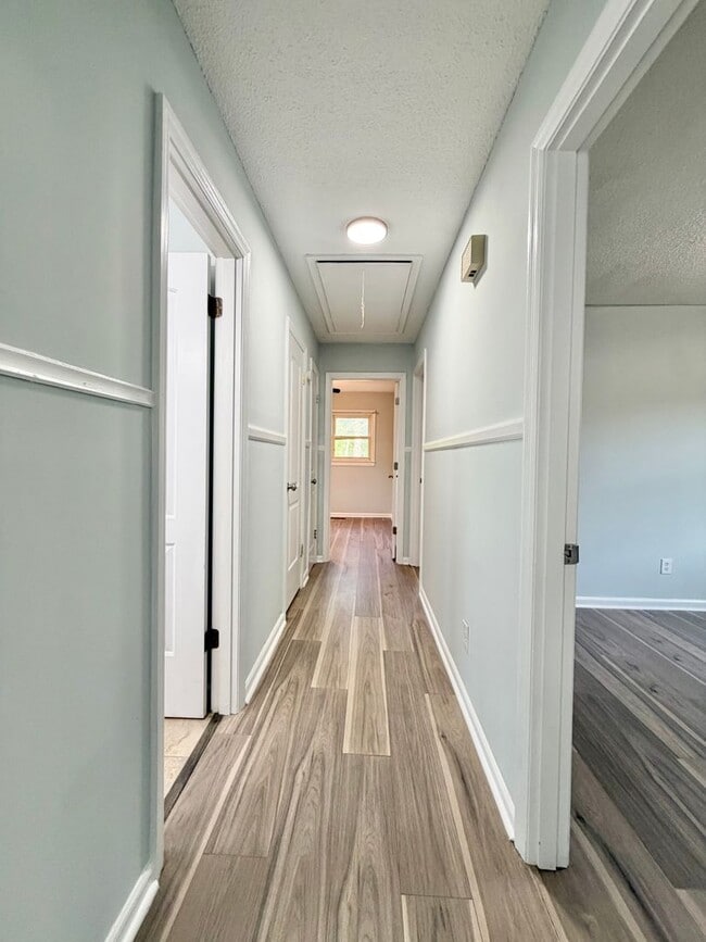 Building Photo - 3 Bedroom 1 Bath Home