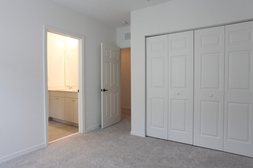 Building Photo - 4864 Gambero Way