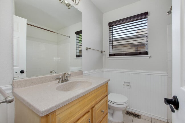 Building Photo - 10373 Ravenswood Way