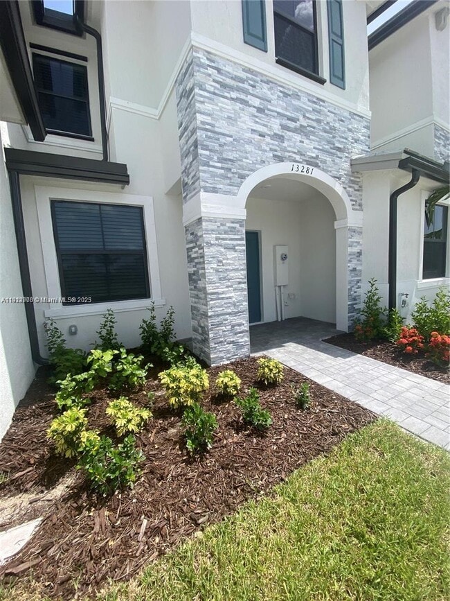 Building Photo - 13281 SW 285th St